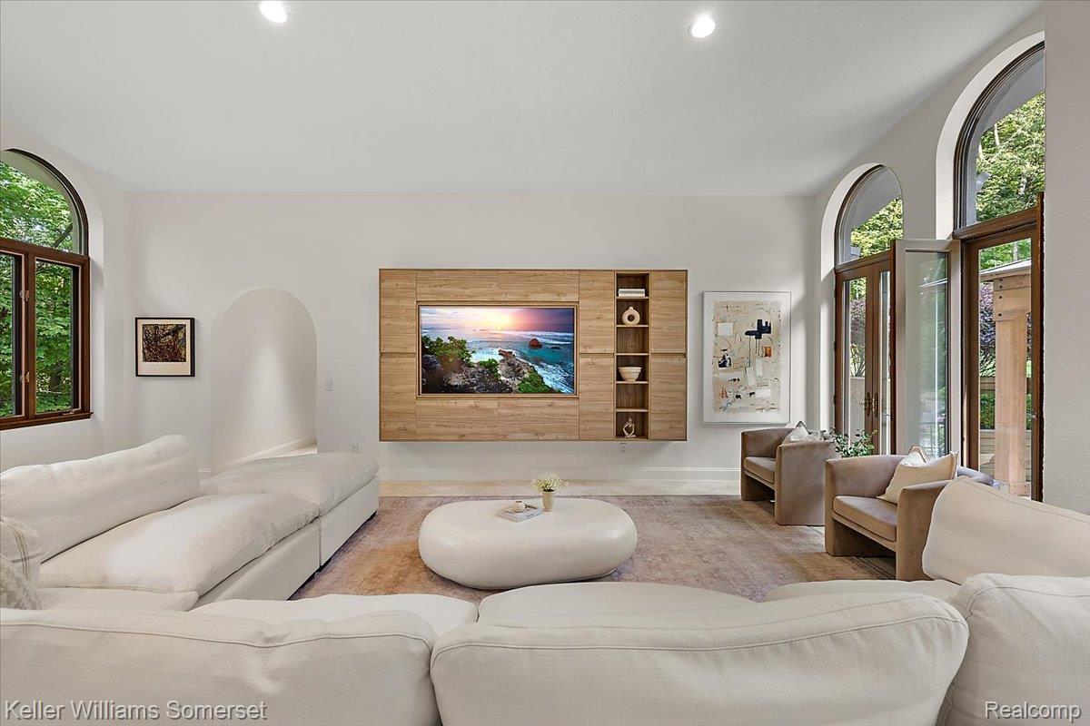 2829 Shannon Drive