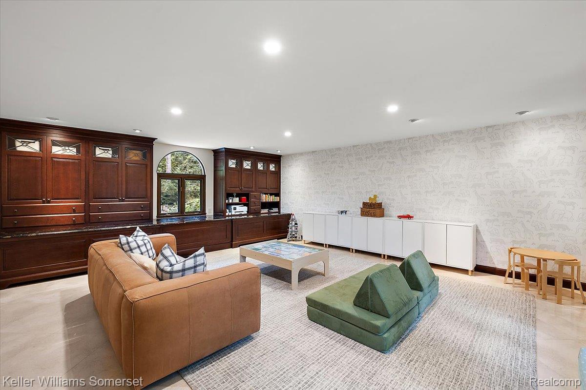 2829 Shannon Drive