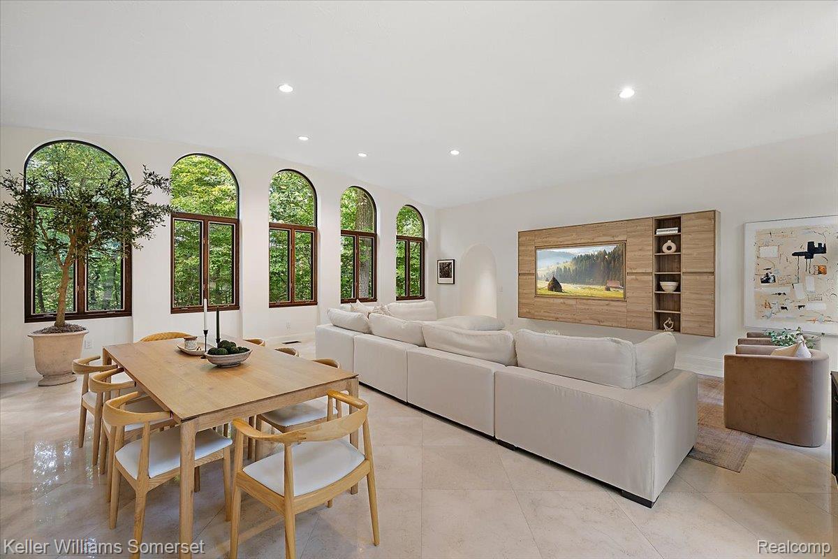 2829 Shannon Drive