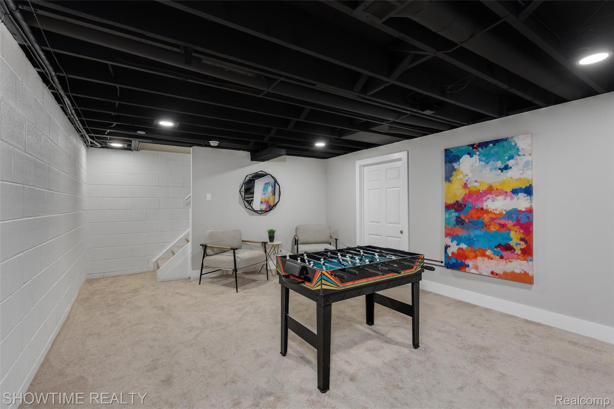 24635 River Heights Street