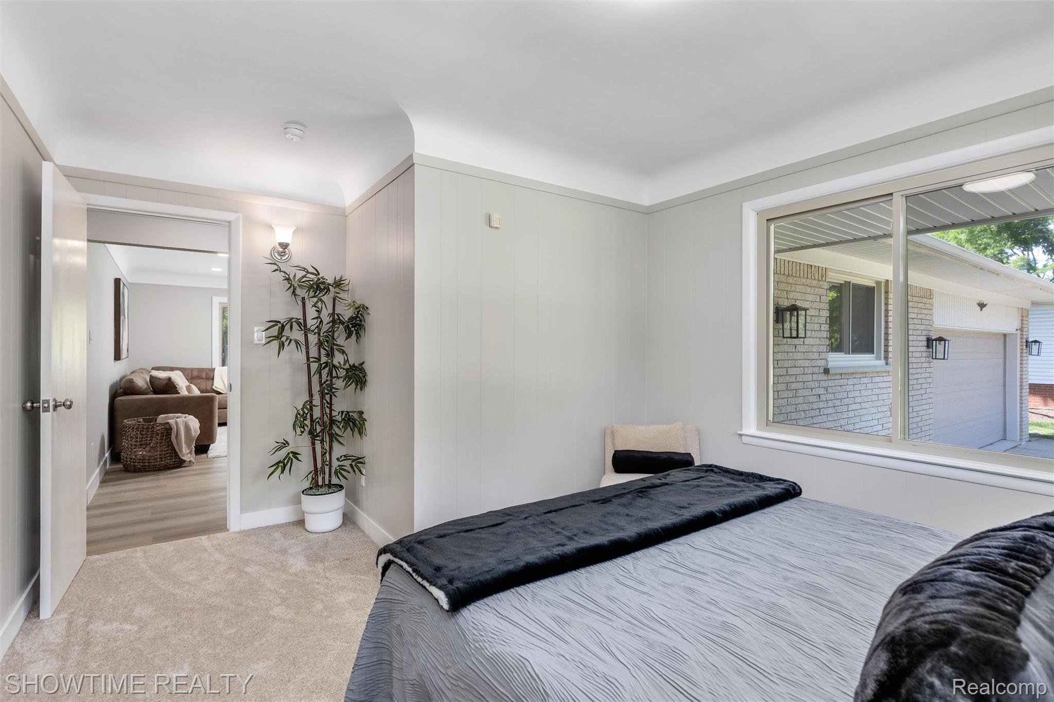 24635 River Heights Street