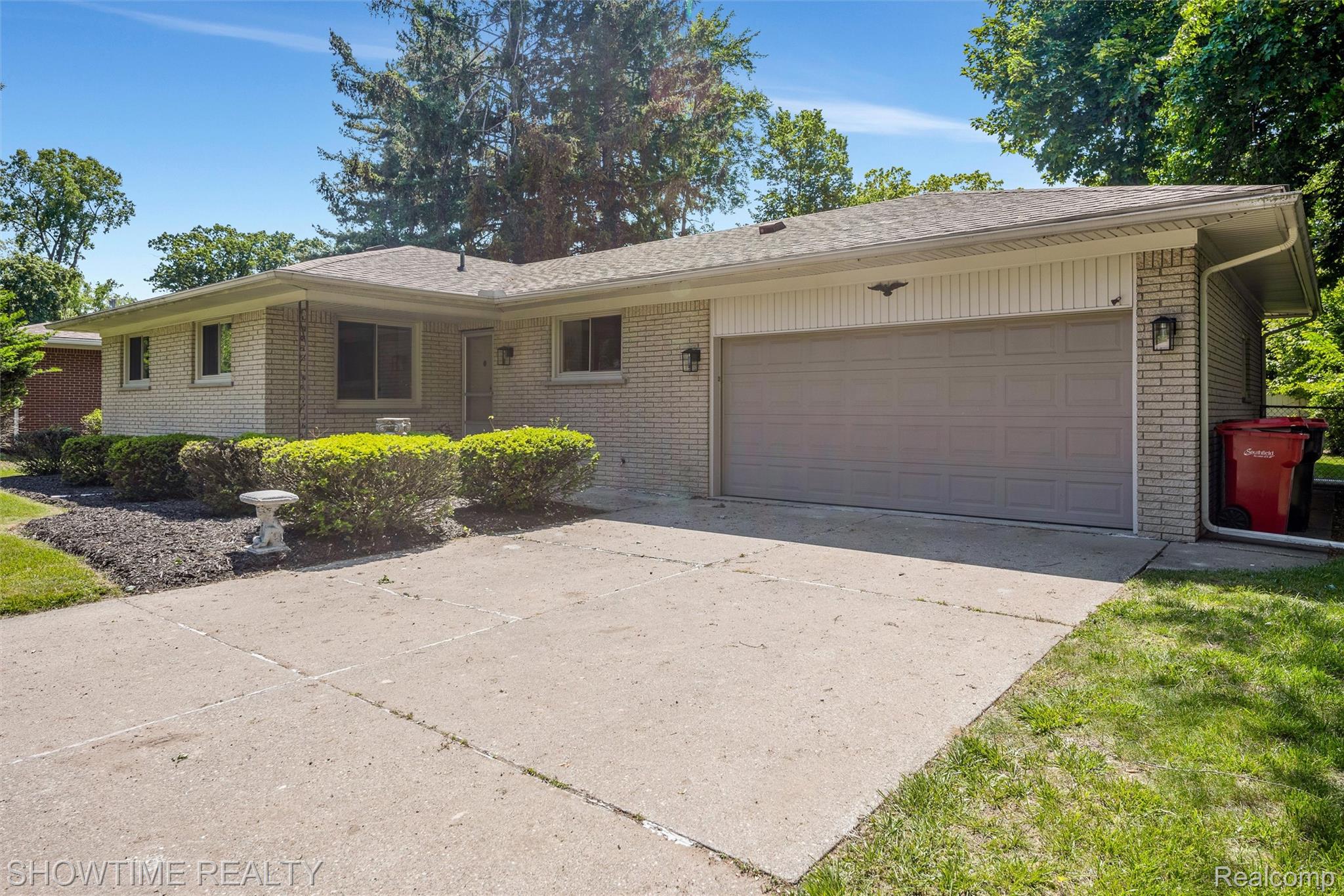 24635 River Heights Street