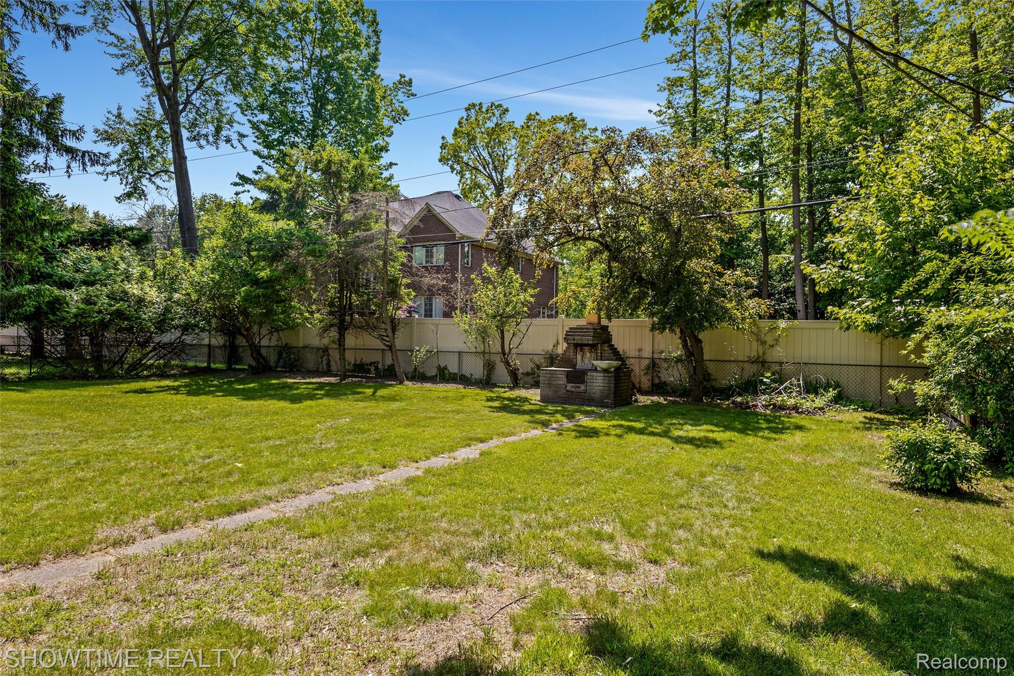 24635 River Heights Street