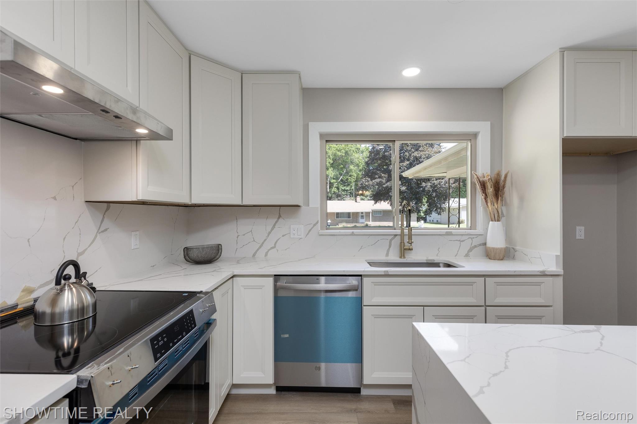 24635 River Heights Street