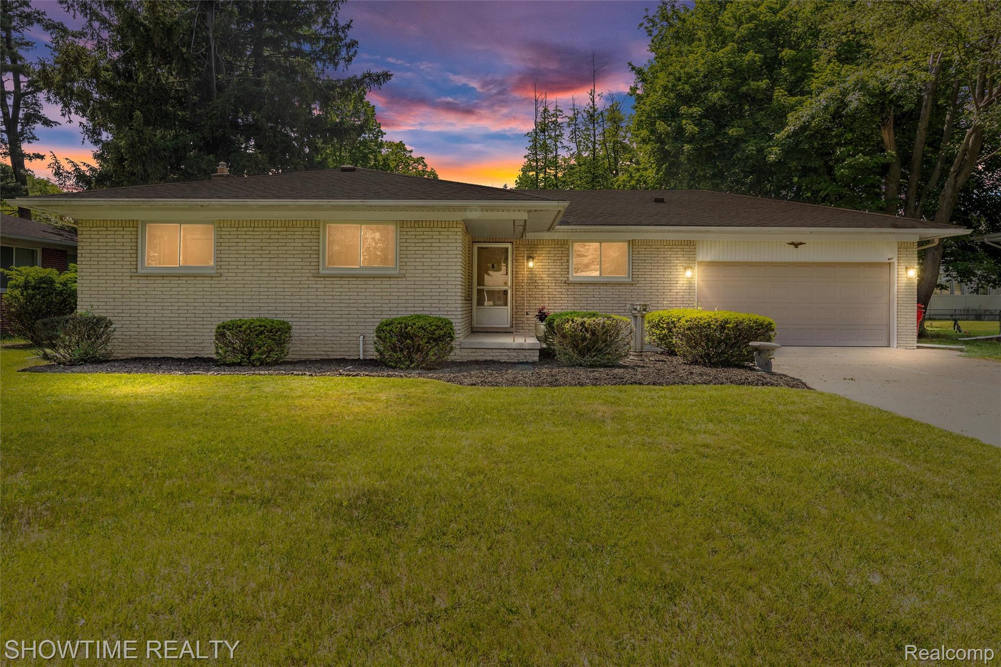 24635 River Heights Street