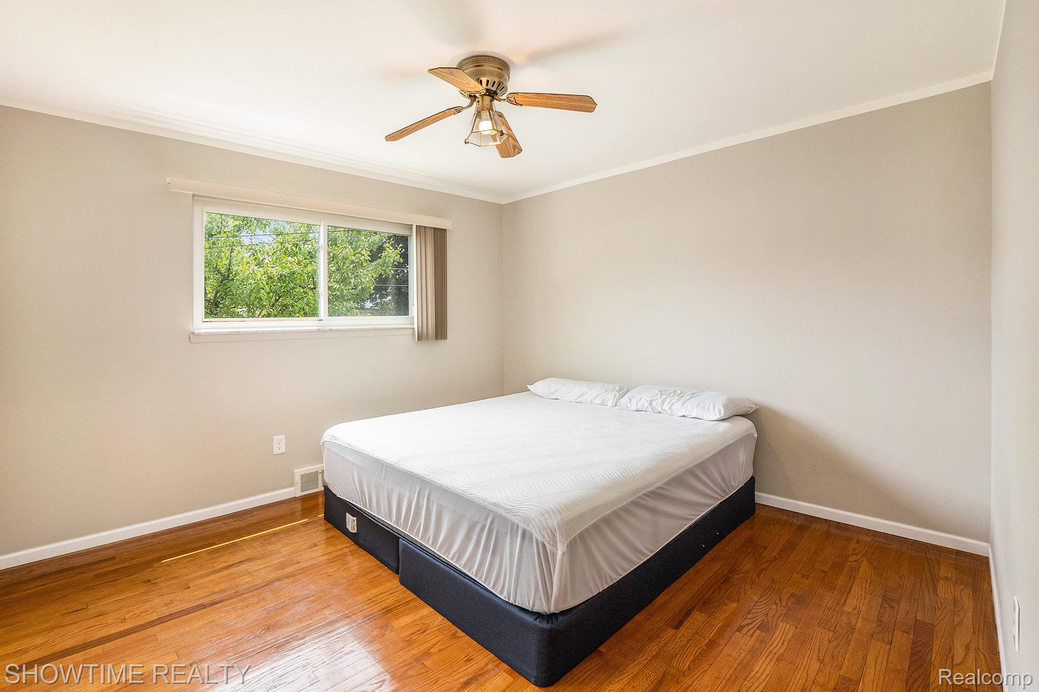 12860 E 14 Mile Road