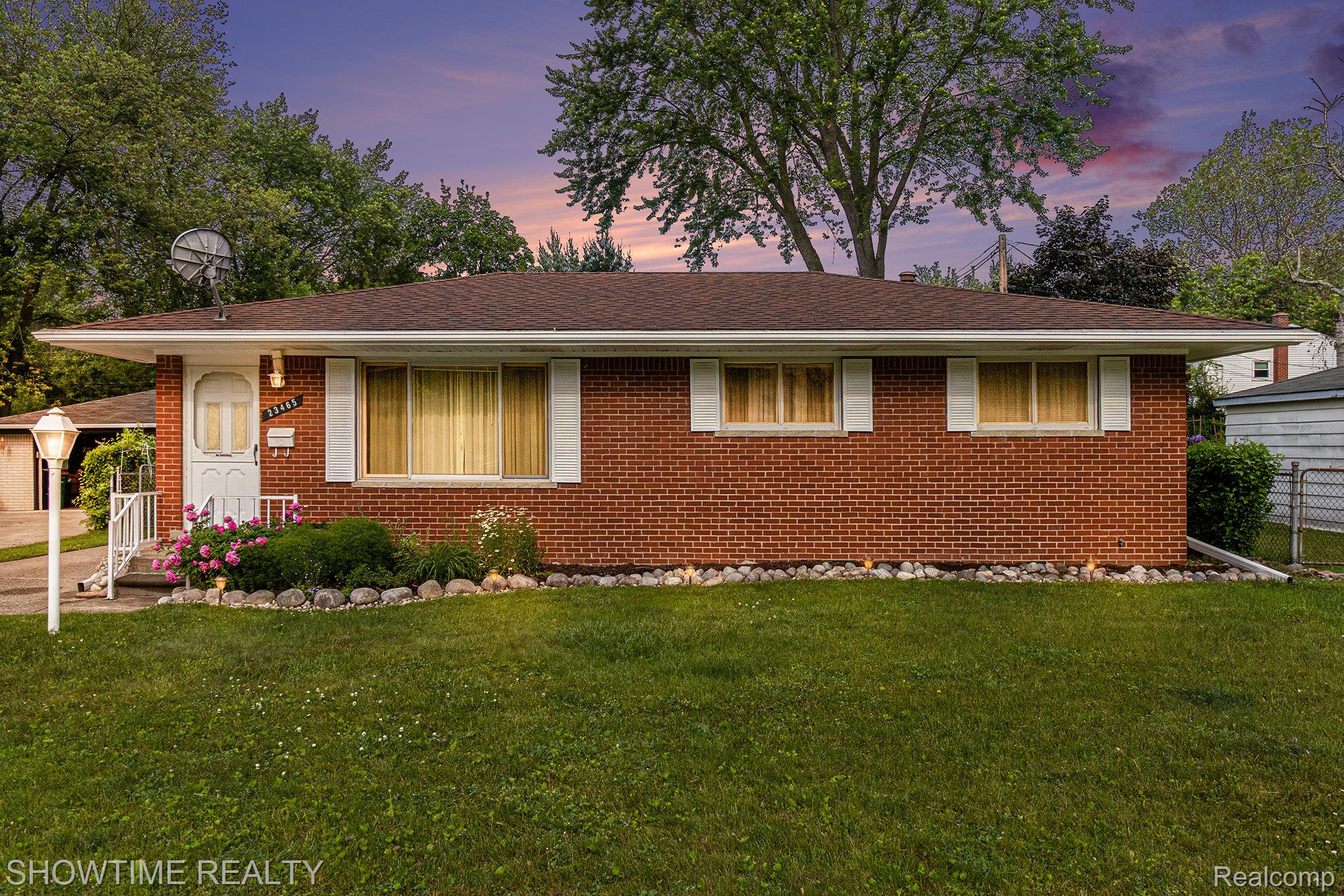 23465 N Stockton Avenue