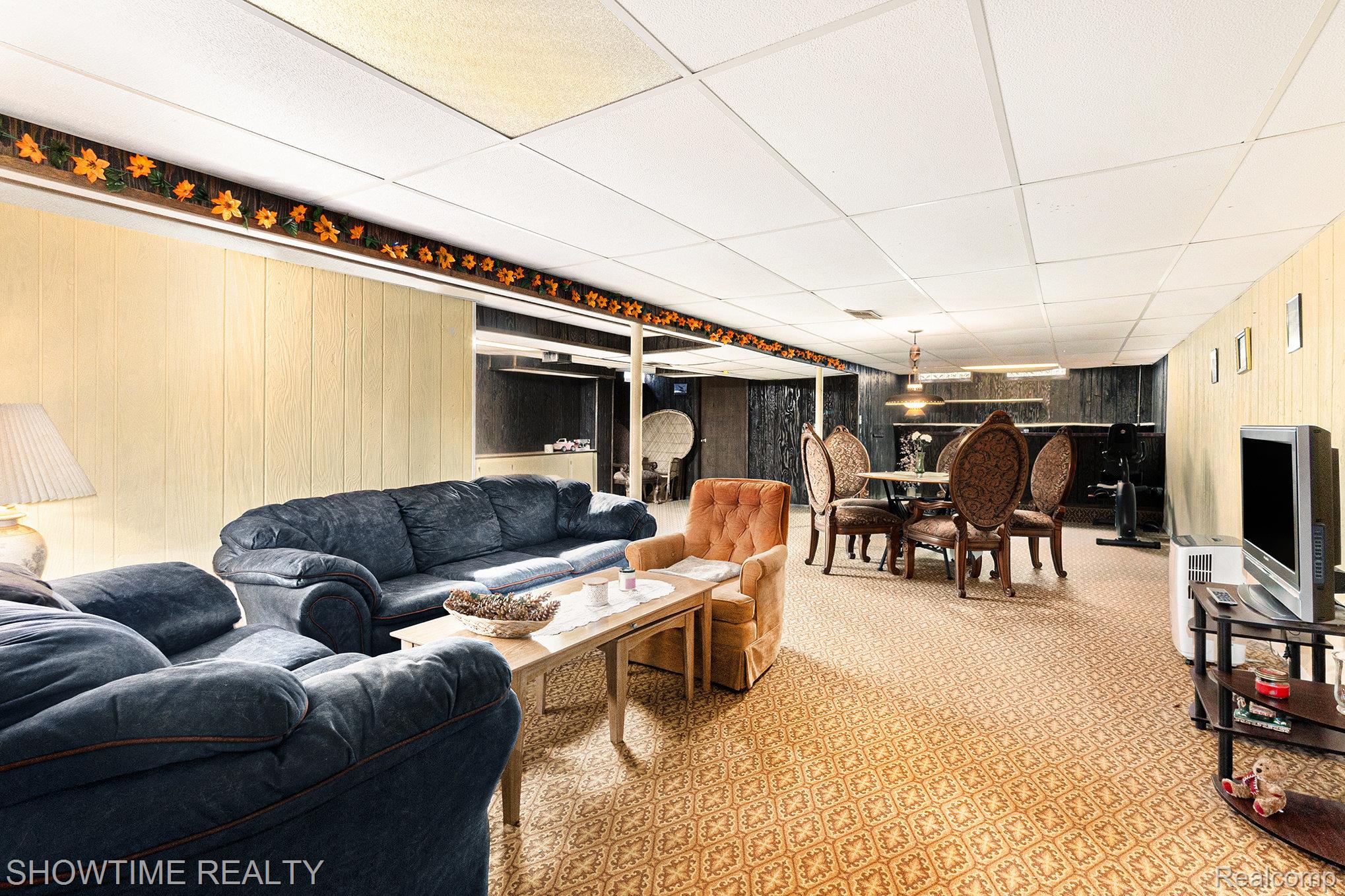 23465 N Stockton Avenue