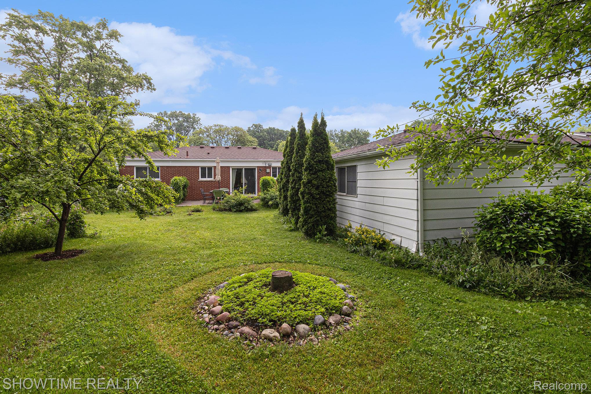 23465 N Stockton Avenue