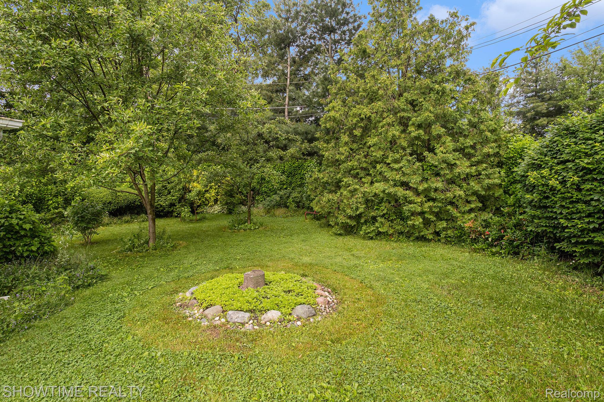 23465 N Stockton Avenue