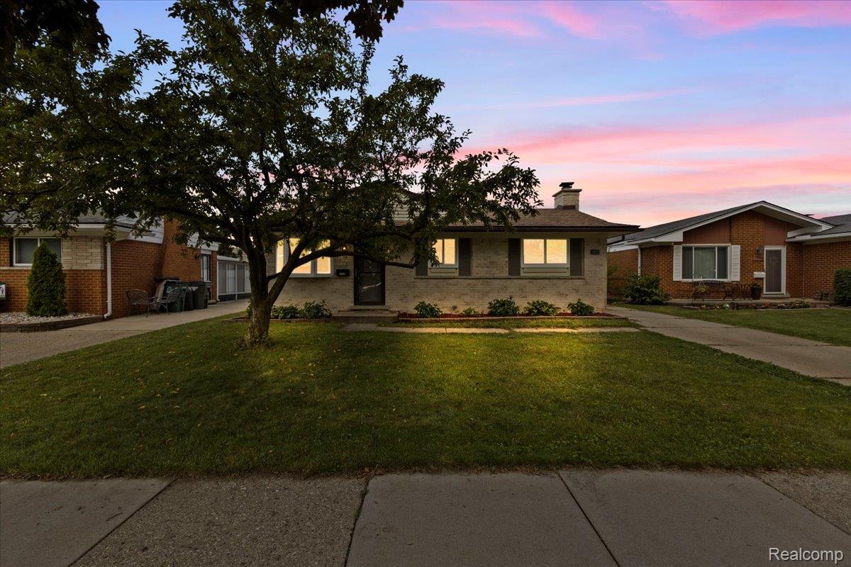 1059 Kenilworth Place