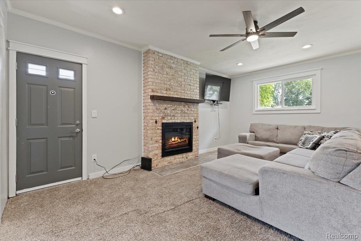 1059 Kenilworth Place