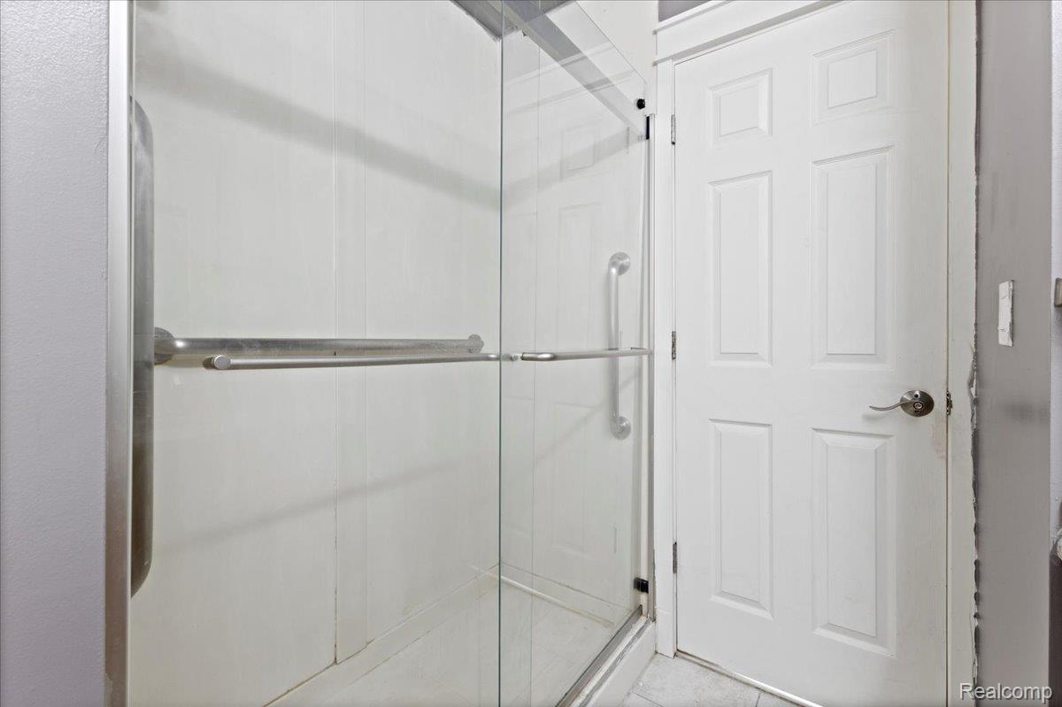 1059 Kenilworth Place