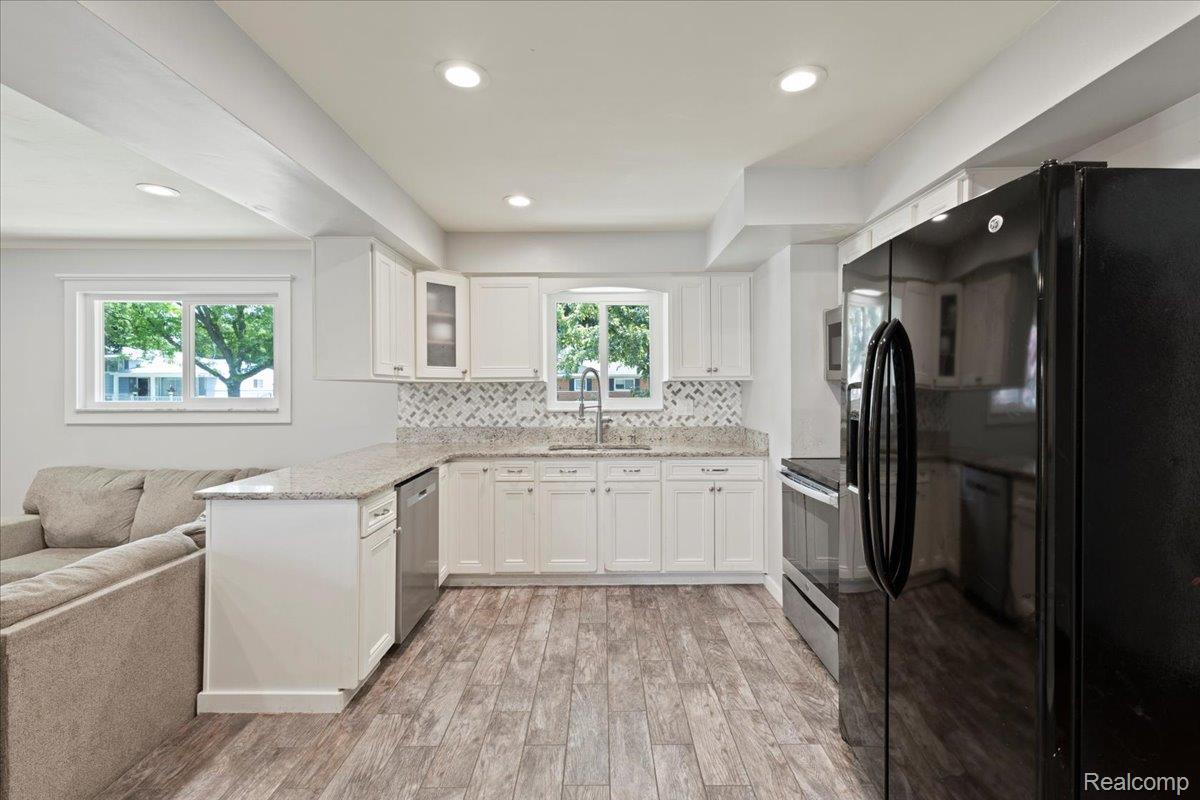 1059 Kenilworth Place