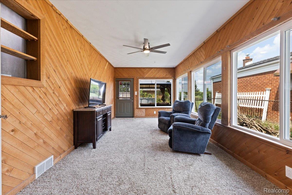 1059 Kenilworth Place