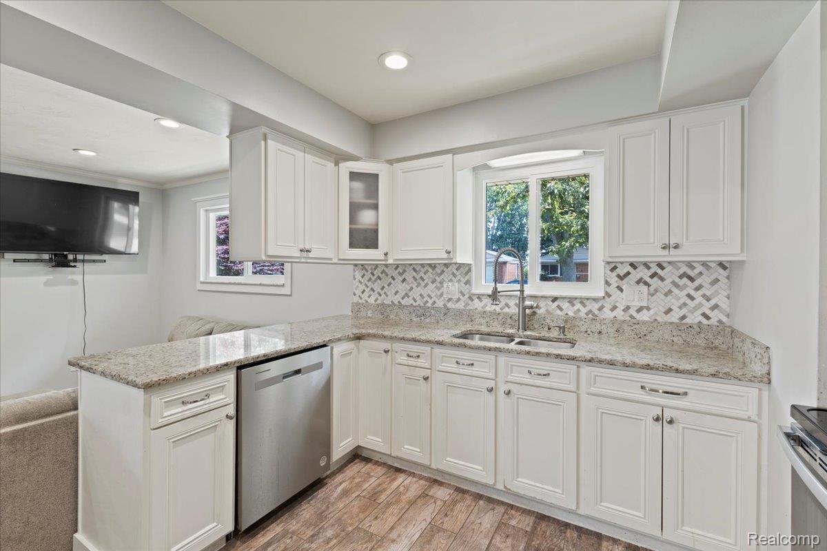 1059 Kenilworth Place