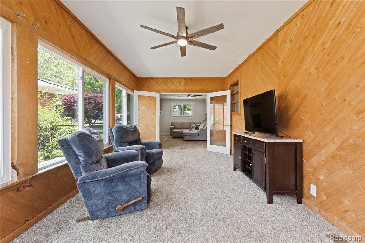 1059 Kenilworth Place