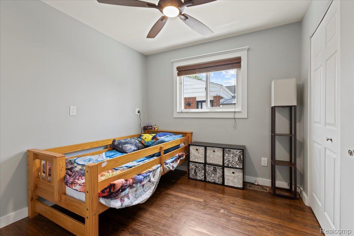 1059 Kenilworth Place