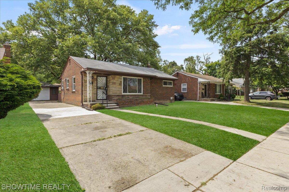 24611 Kenosha Street