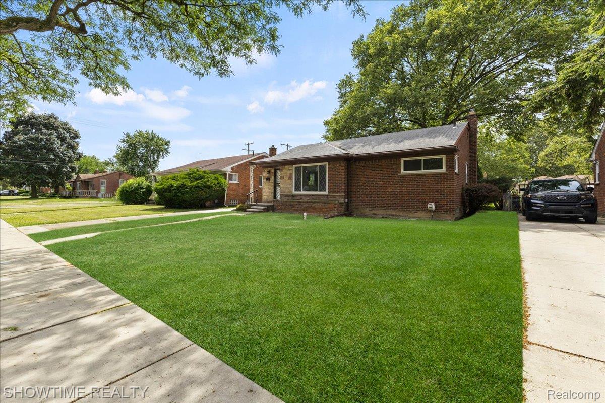 24611 Kenosha Street