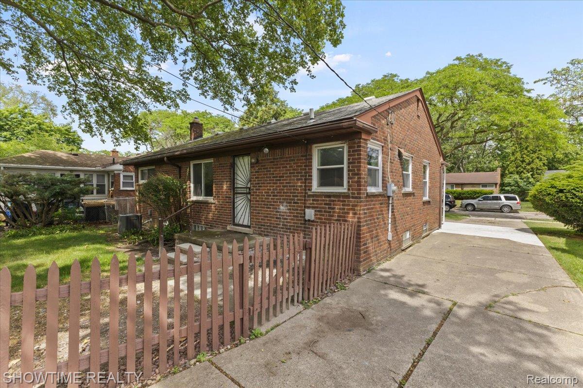 24611 Kenosha Street