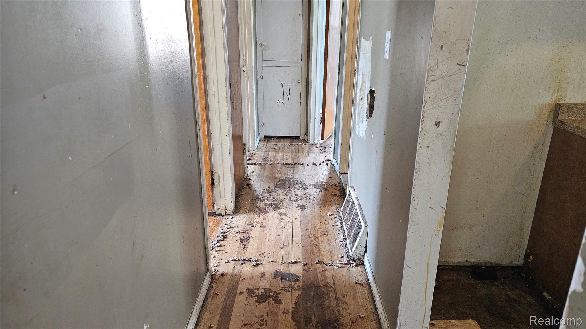 26400 Blumfield Street