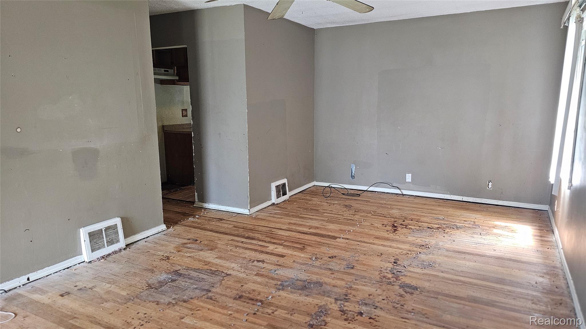 26400 Blumfield Street