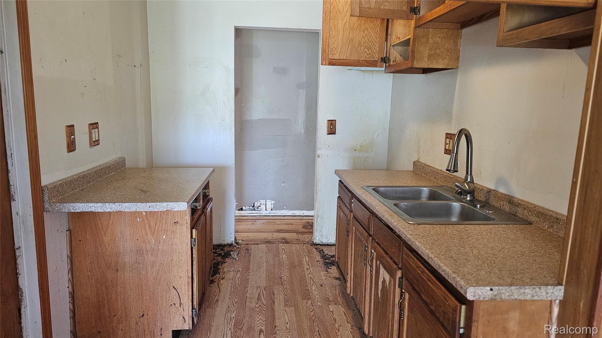 26400 Blumfield Street