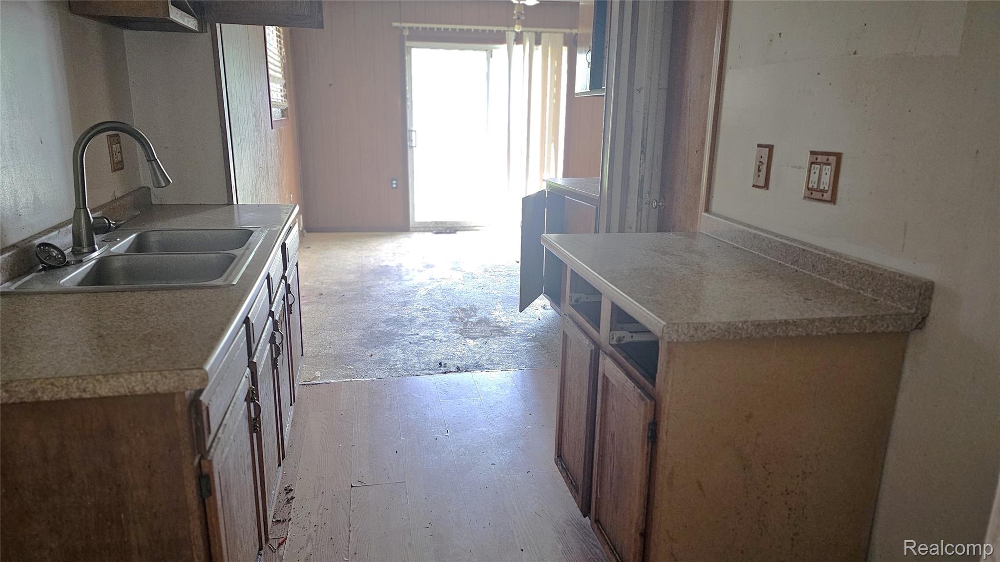 26400 Blumfield Street