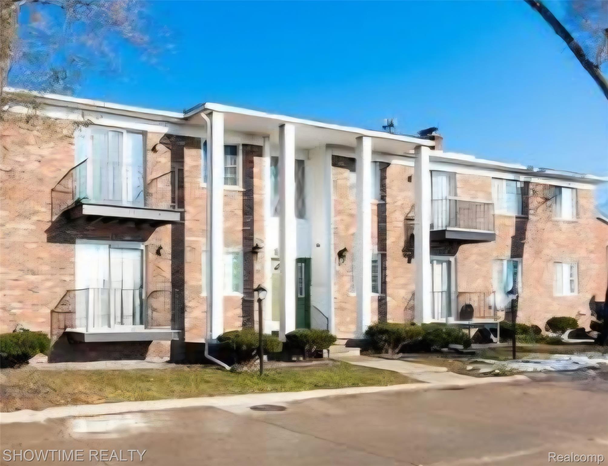 39417 Van Dyke Avenue 602