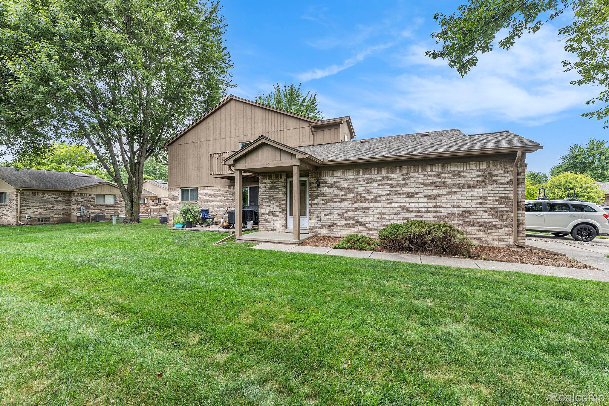 41455 Clinton Grove Drive