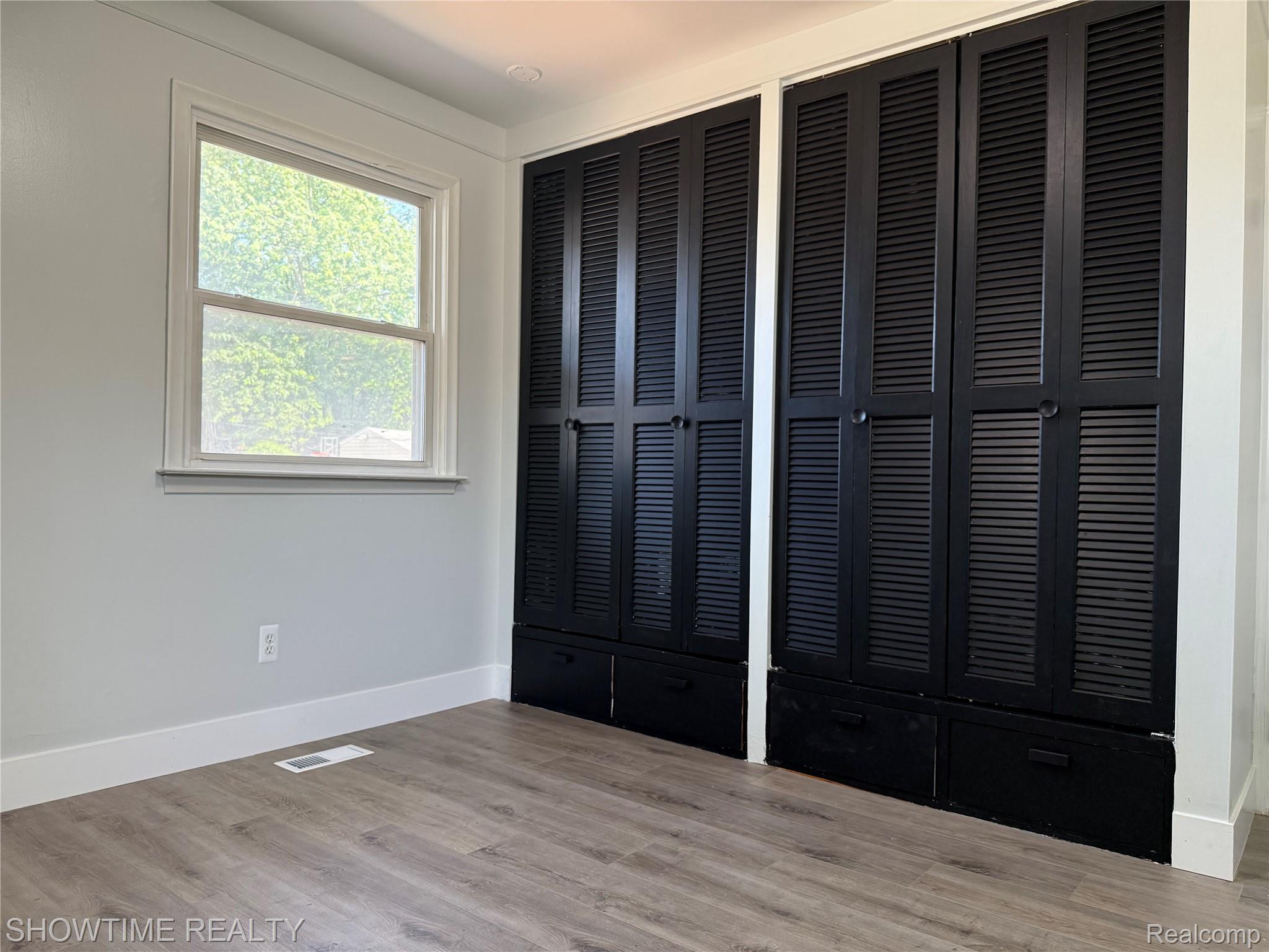 19000 FLORAIN Street