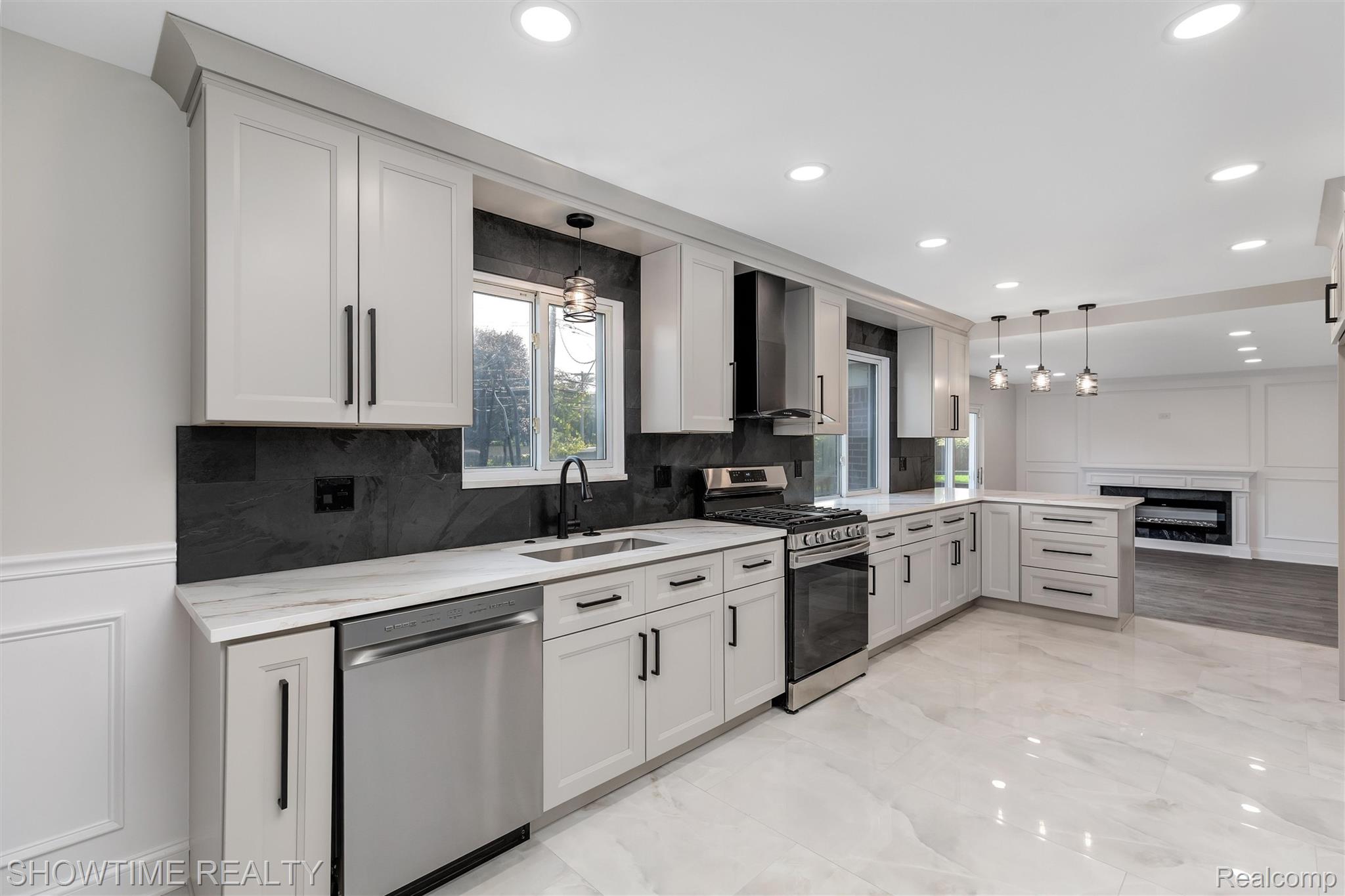 2376 Greensboro Drive