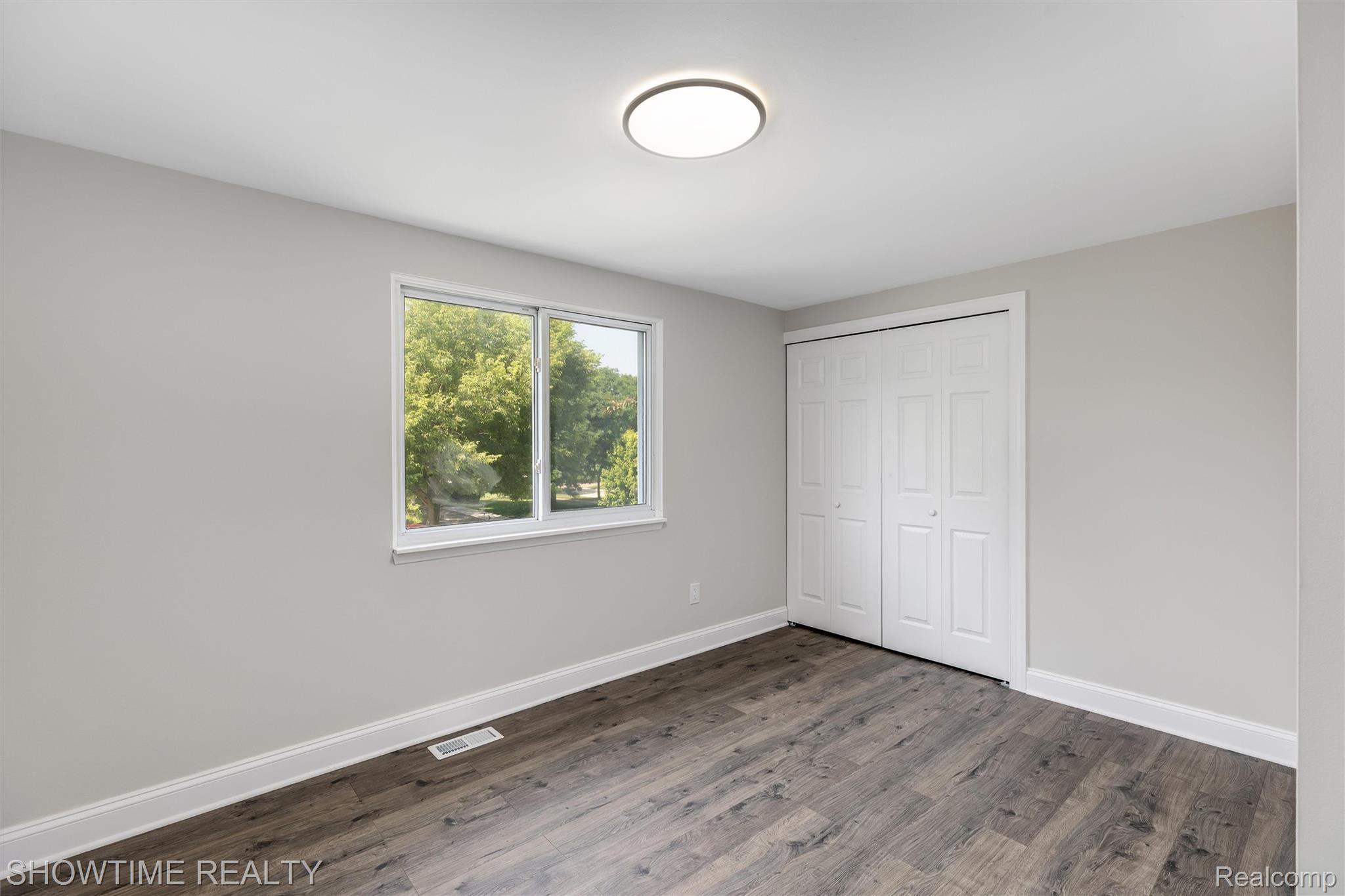 2376 Greensboro Drive