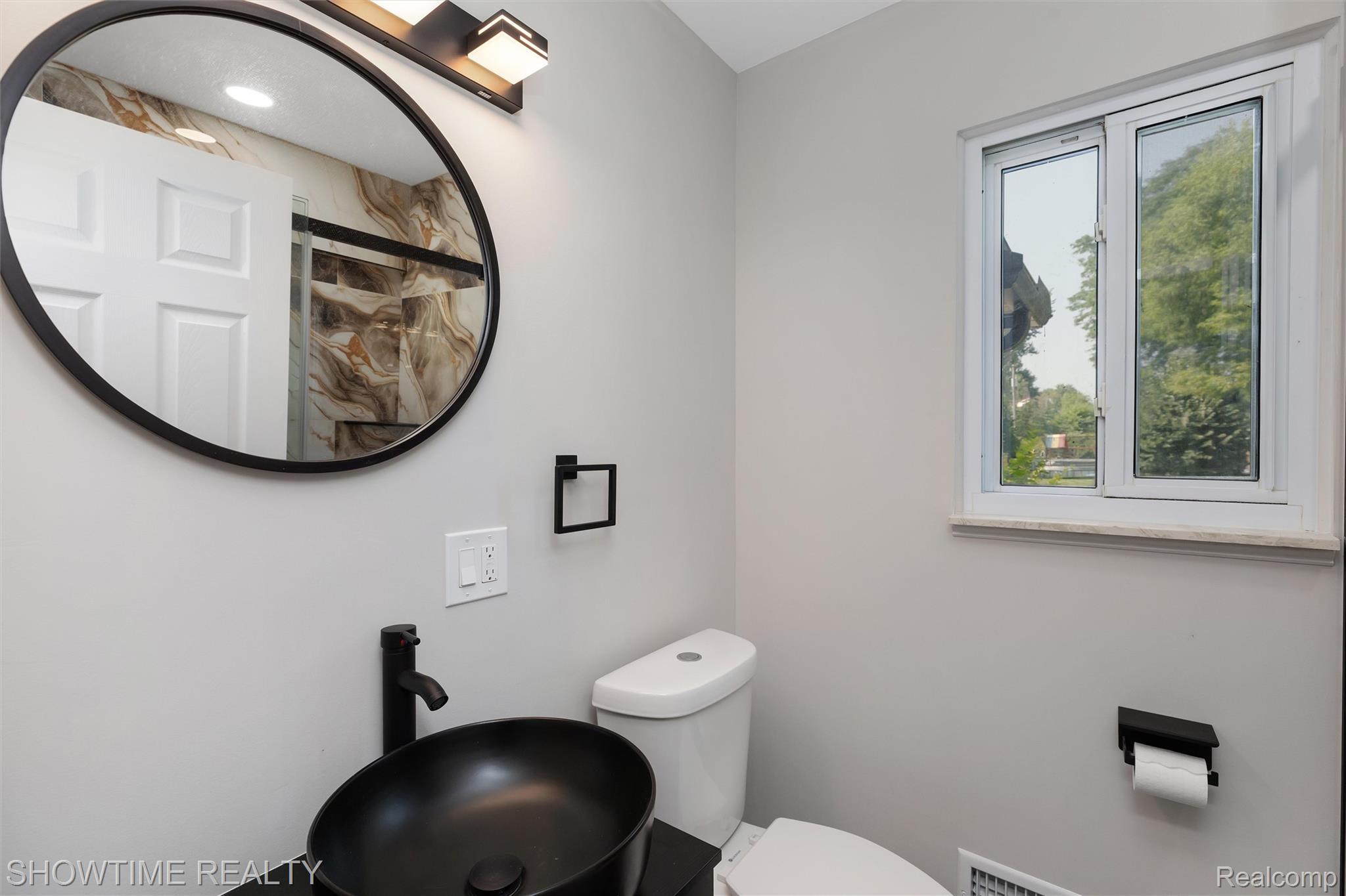 2376 Greensboro Drive