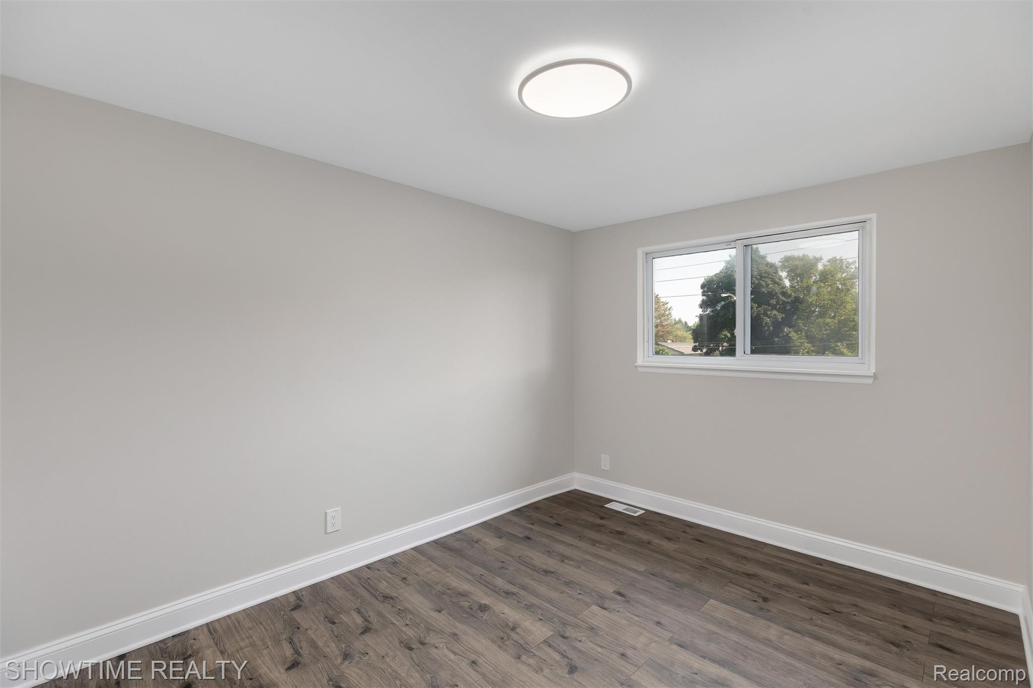 2376 Greensboro Drive