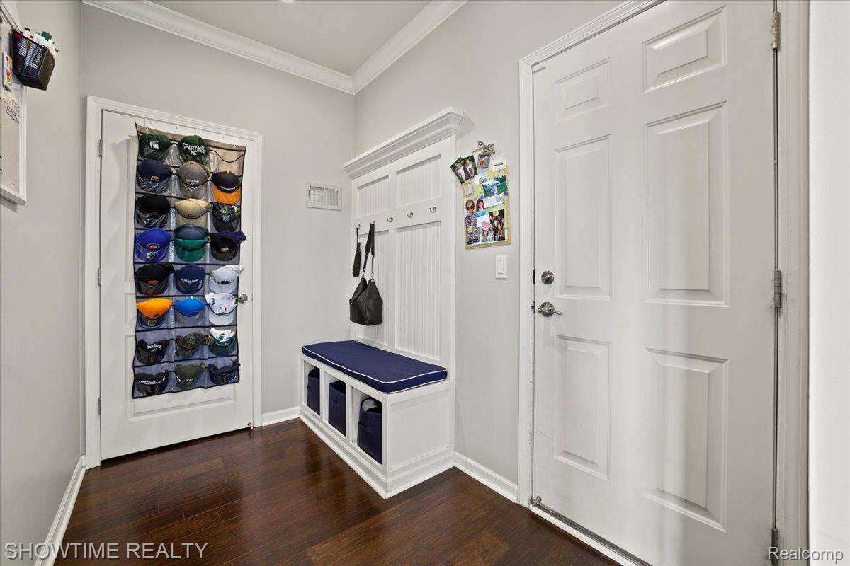 102 Oakland Crest Drive