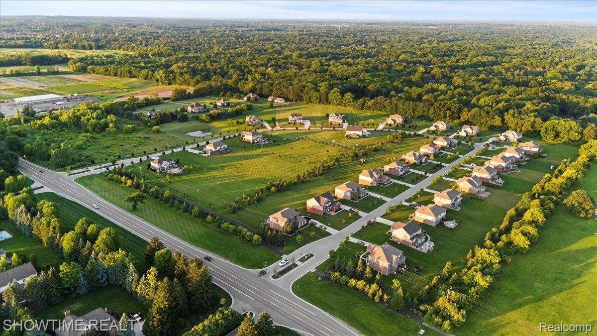 102 Oakland Crest Drive