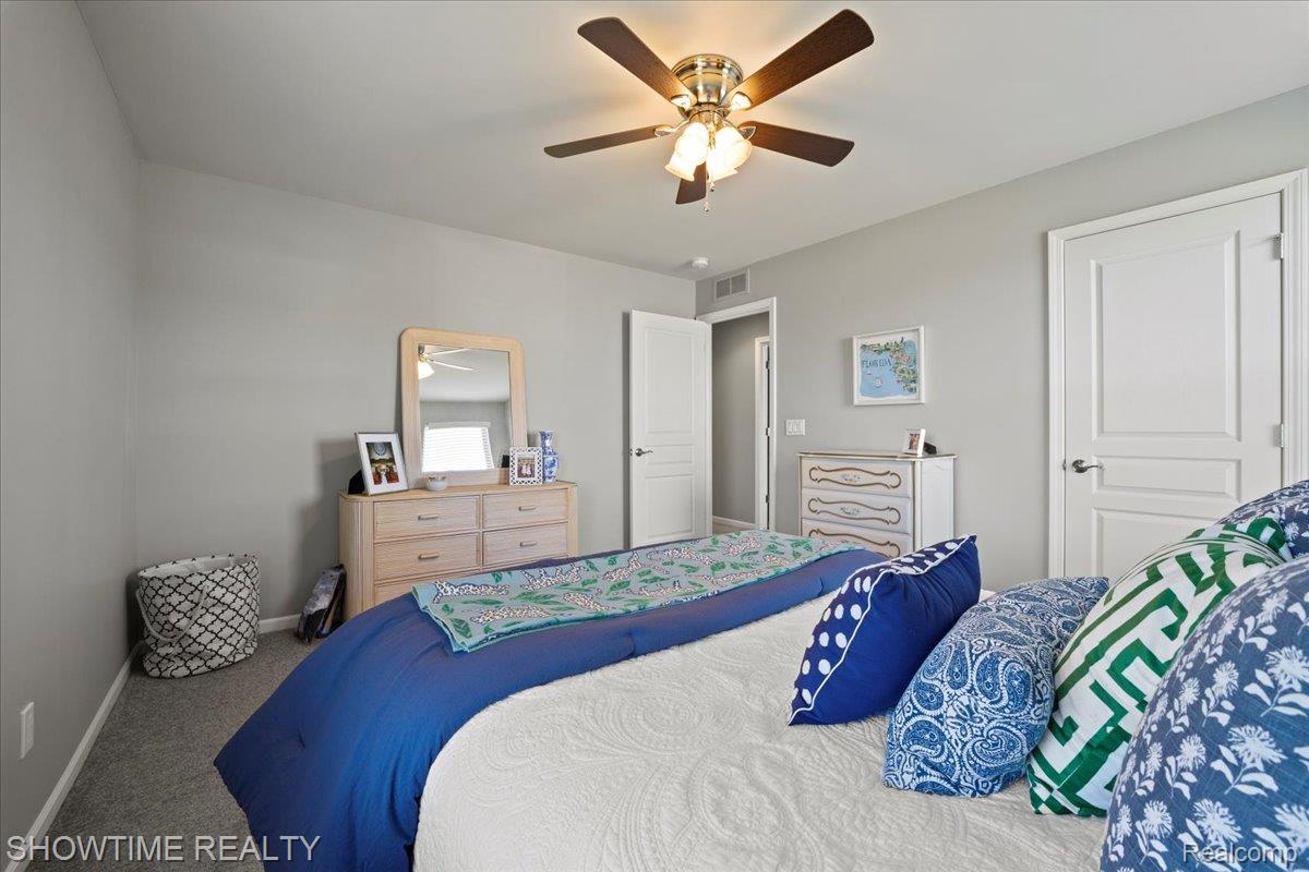 102 Oakland Crest Drive