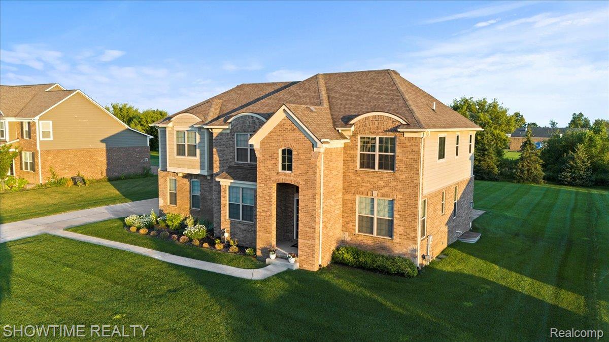 102 Oakland Crest Drive