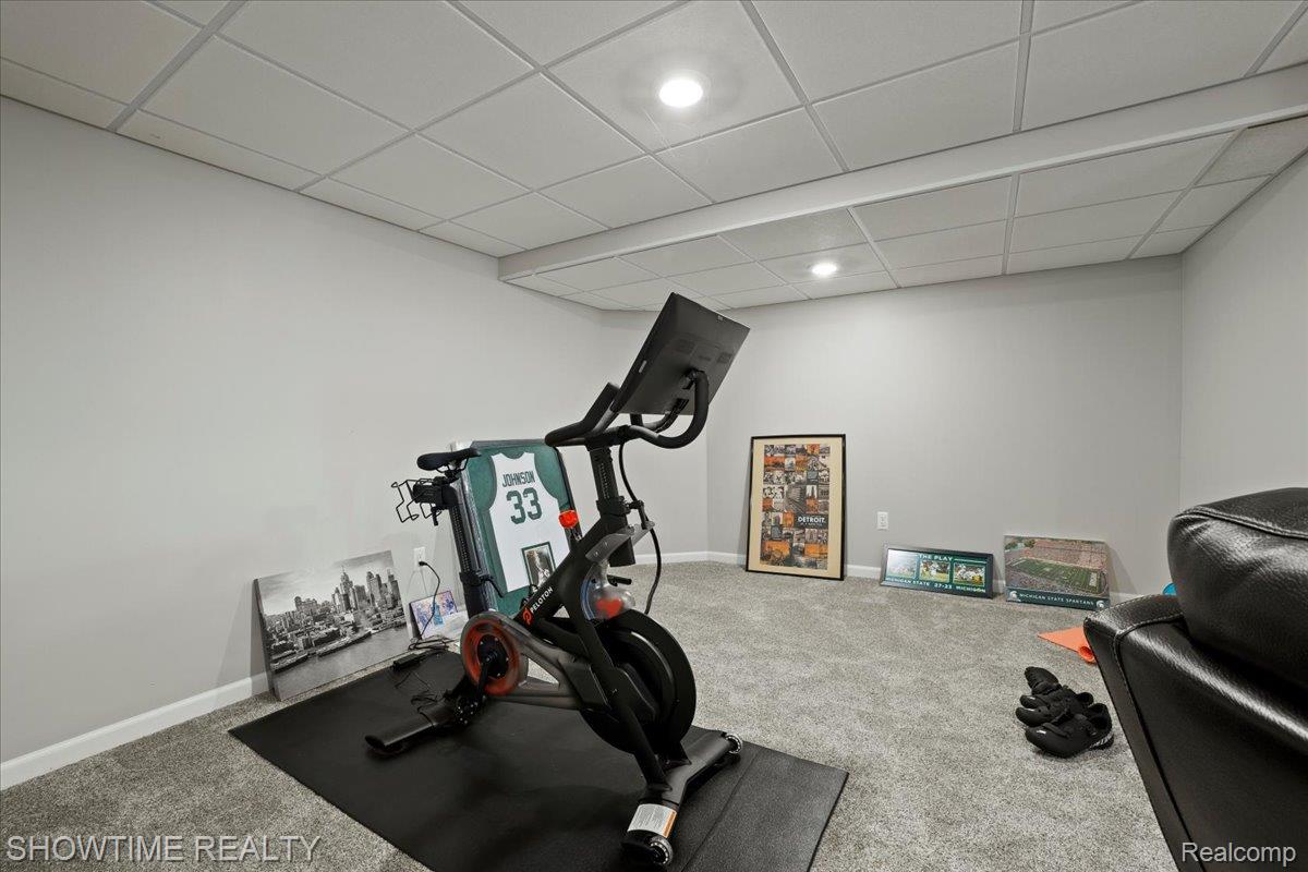 102 Oakland Crest Drive