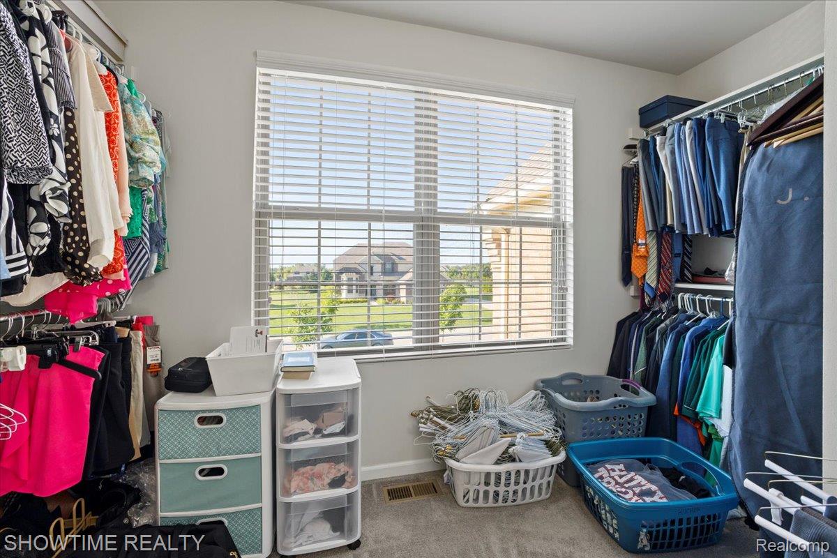 102 Oakland Crest Drive