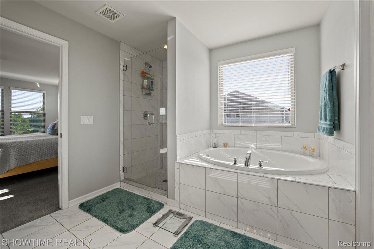 102 Oakland Crest Drive