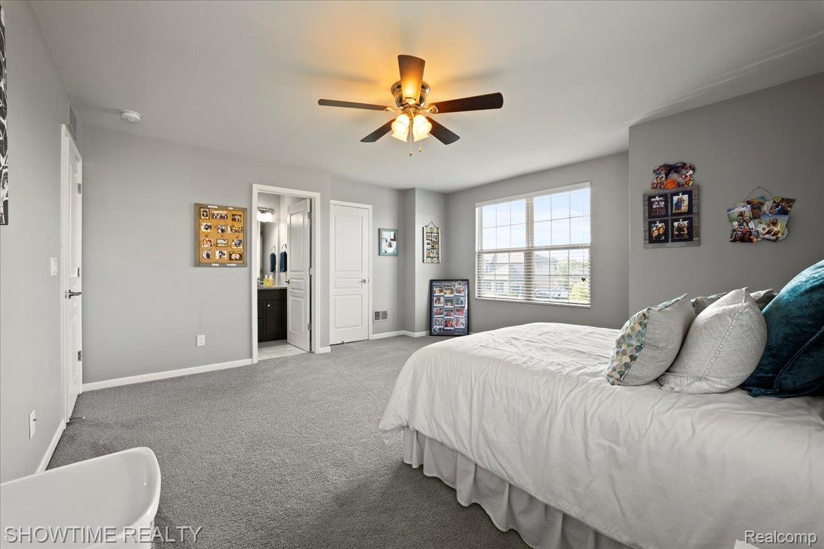 102 Oakland Crest Drive