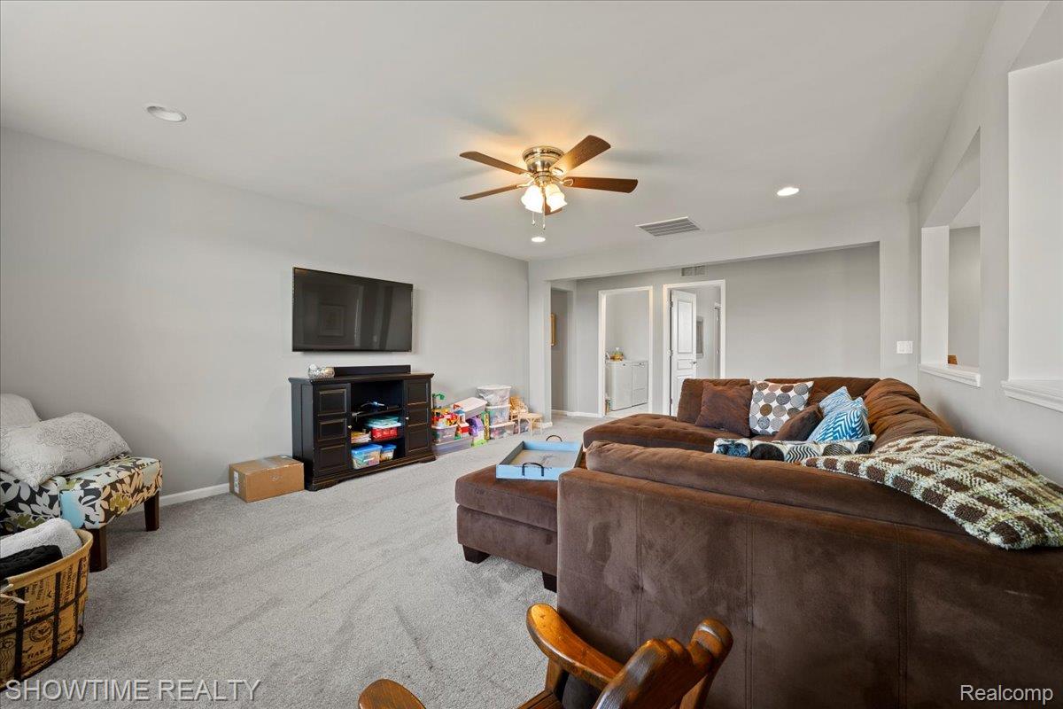 102 Oakland Crest Drive