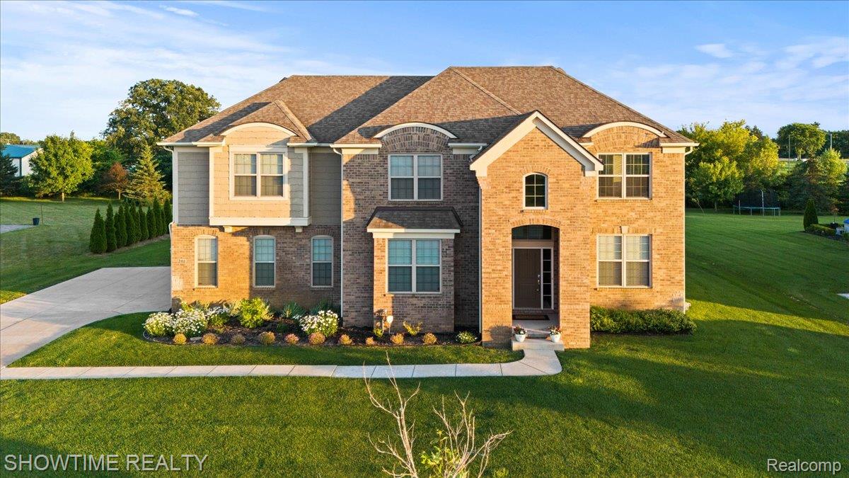 102 Oakland Crest Drive