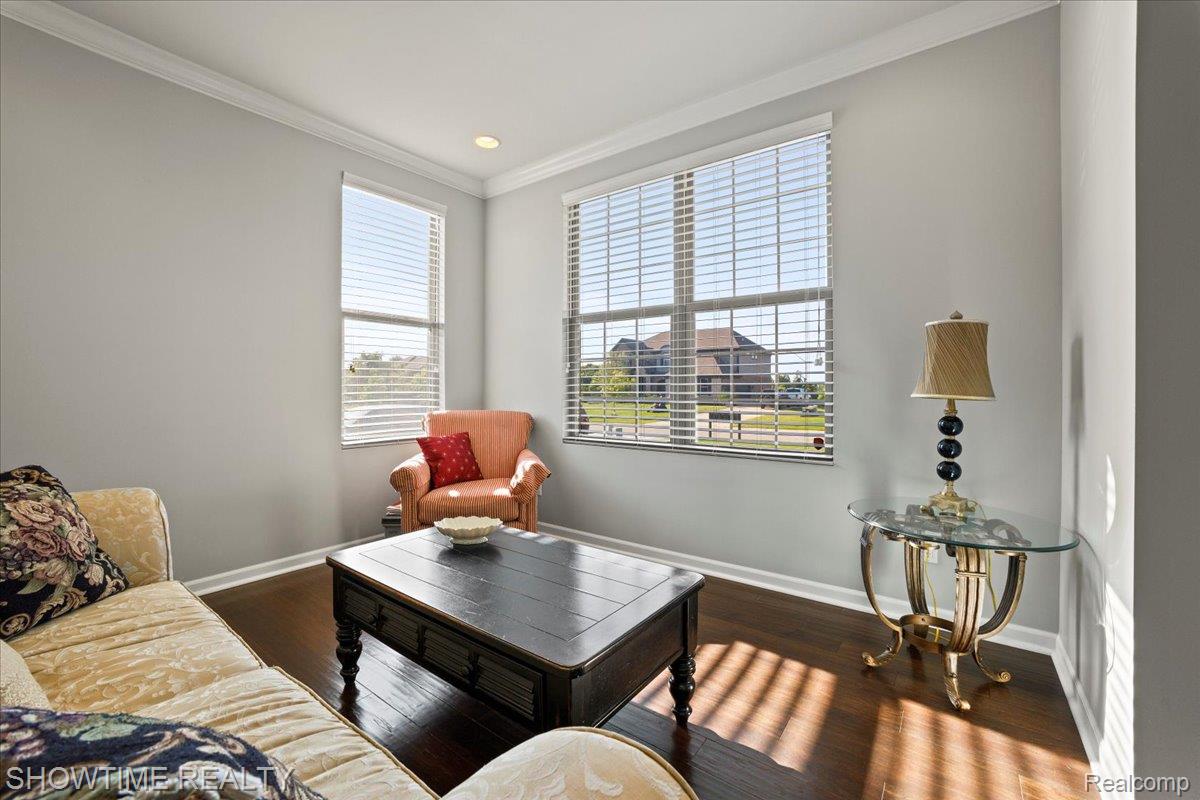 102 Oakland Crest Drive