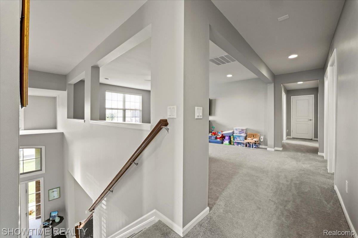 102 Oakland Crest Drive