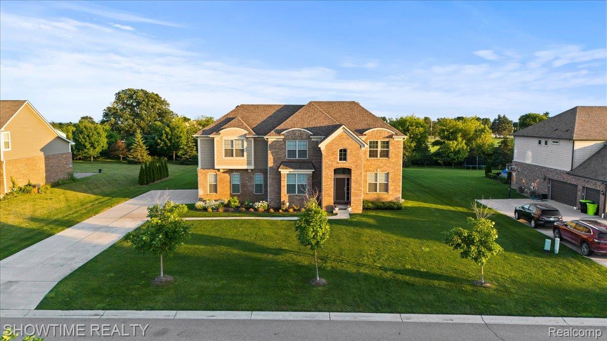 102 Oakland Crest Drive