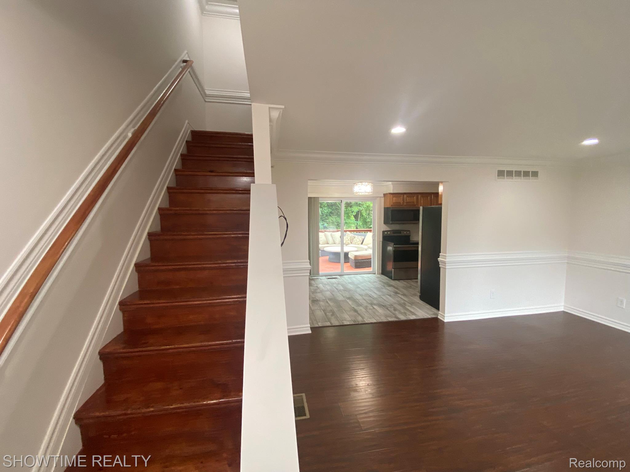 8418 HICKORY Drive